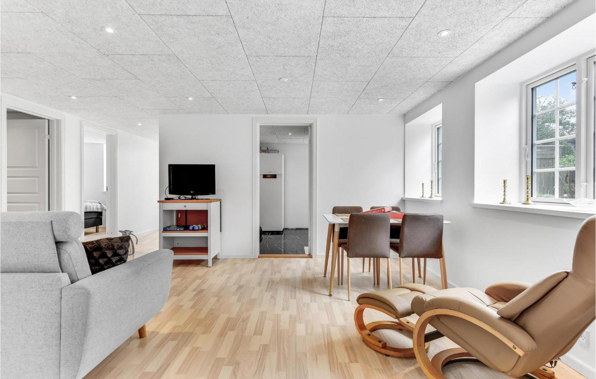 Pet Friendly Home In Hojer With Kitchen Exterior foto